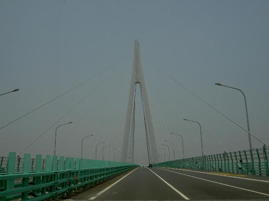 Photos of Hangzhou Bay Bridge