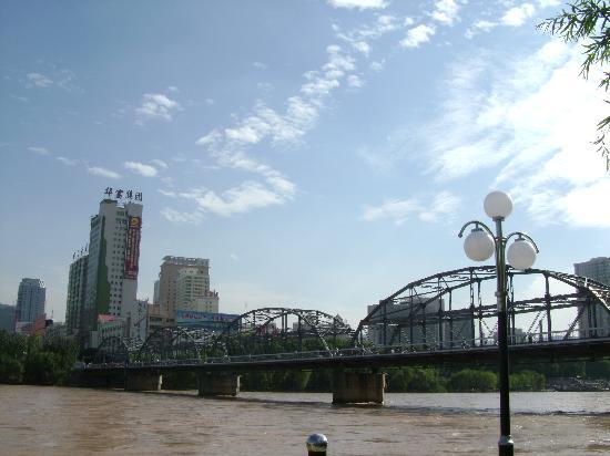 Photos of Iron Bridge of Yellow River