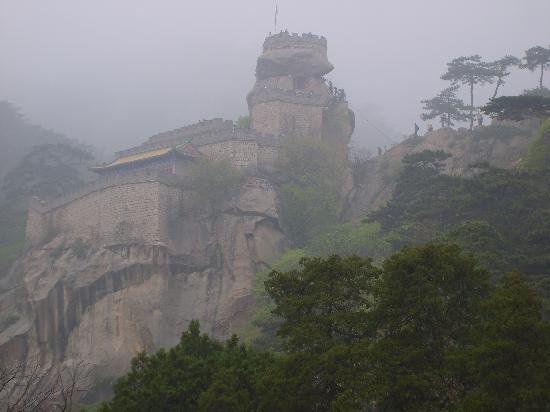 Photos of Jinzhou Yiwulv Mountain