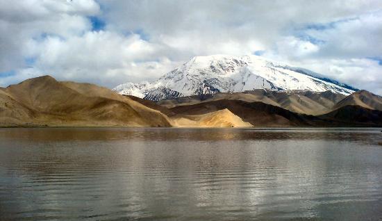 Photos of Karakul Lake