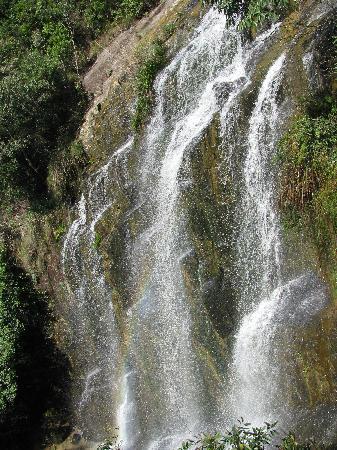 Photos of Qingyun Mountain Waterfall