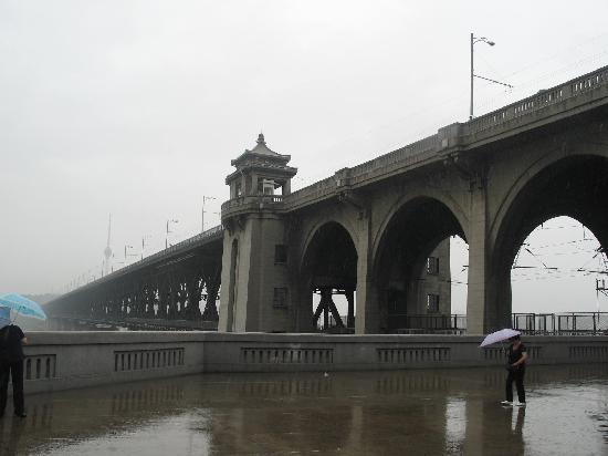 Photos of Wuhan the Second Yangtze River Bridge