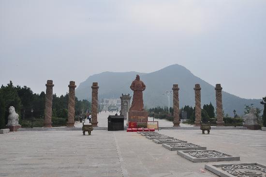 Photos of Xianyang Tangzhao Mausoleum