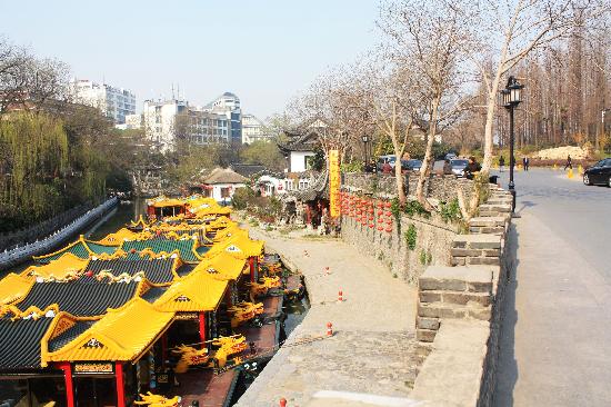 Photos of Yangzhou Royal Wharf